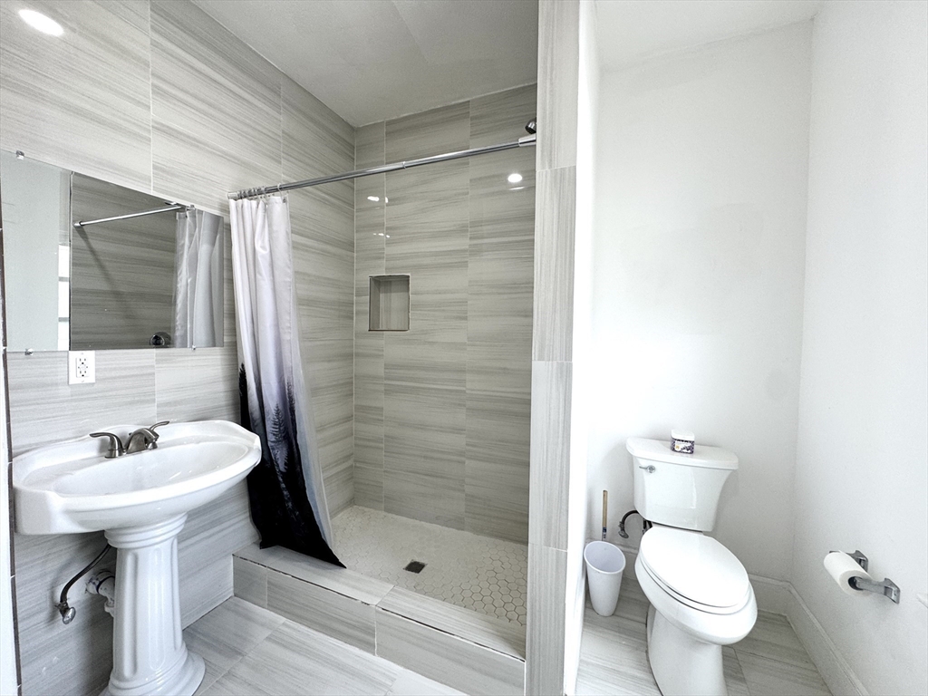 56 Pinckney Street, Unit 2 Somerville, MA 02145 - Photo 11 of 19