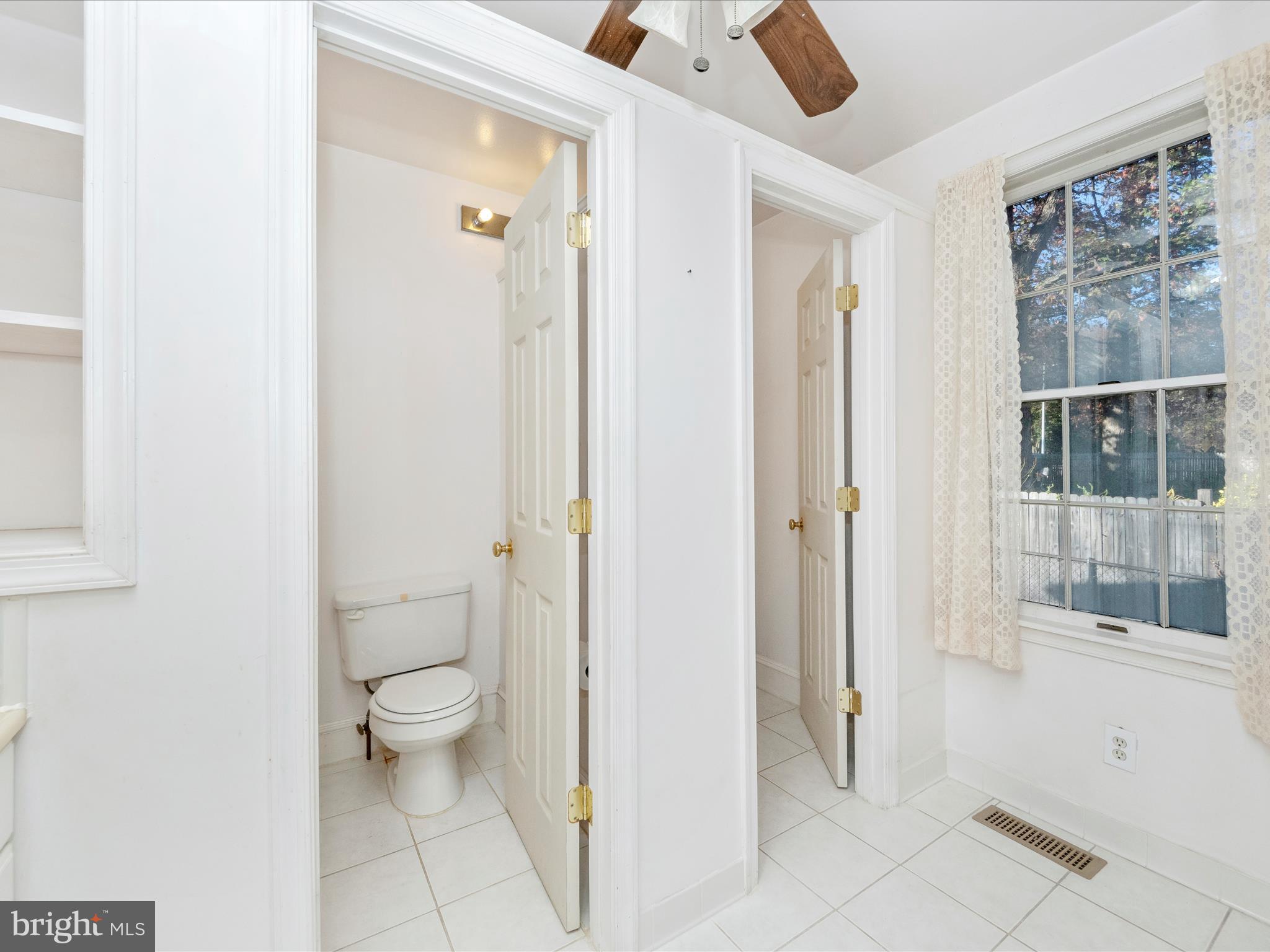 15601 Haynes Road Laurel, MD 20707 - Photo 26 of 53 2nd Full Bath old bedroom