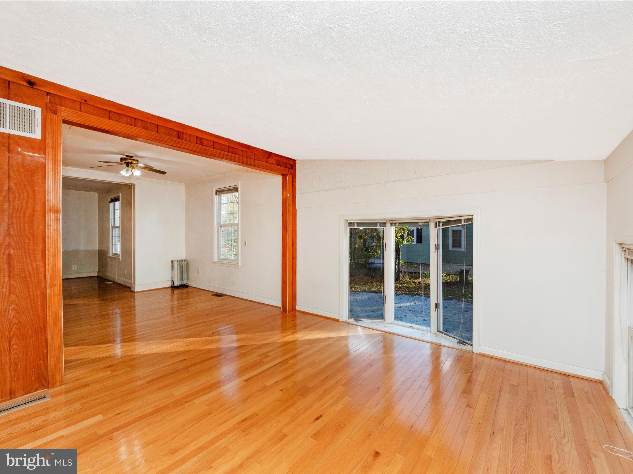 15601 Haynes Road Laurel, MD 20707 - Photo 33 of 53 Dining Room