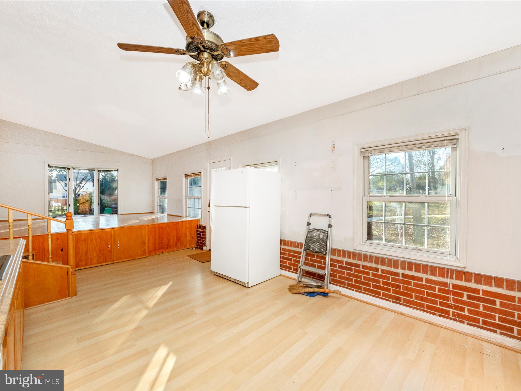 15601 Haynes Road Laurel, MD 20707 - Photo 43 of 53 Large Kitchen