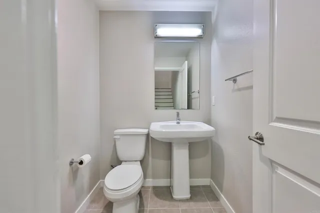 $3,900 | 772 Trunorth Circle, Escondido, CA 92026