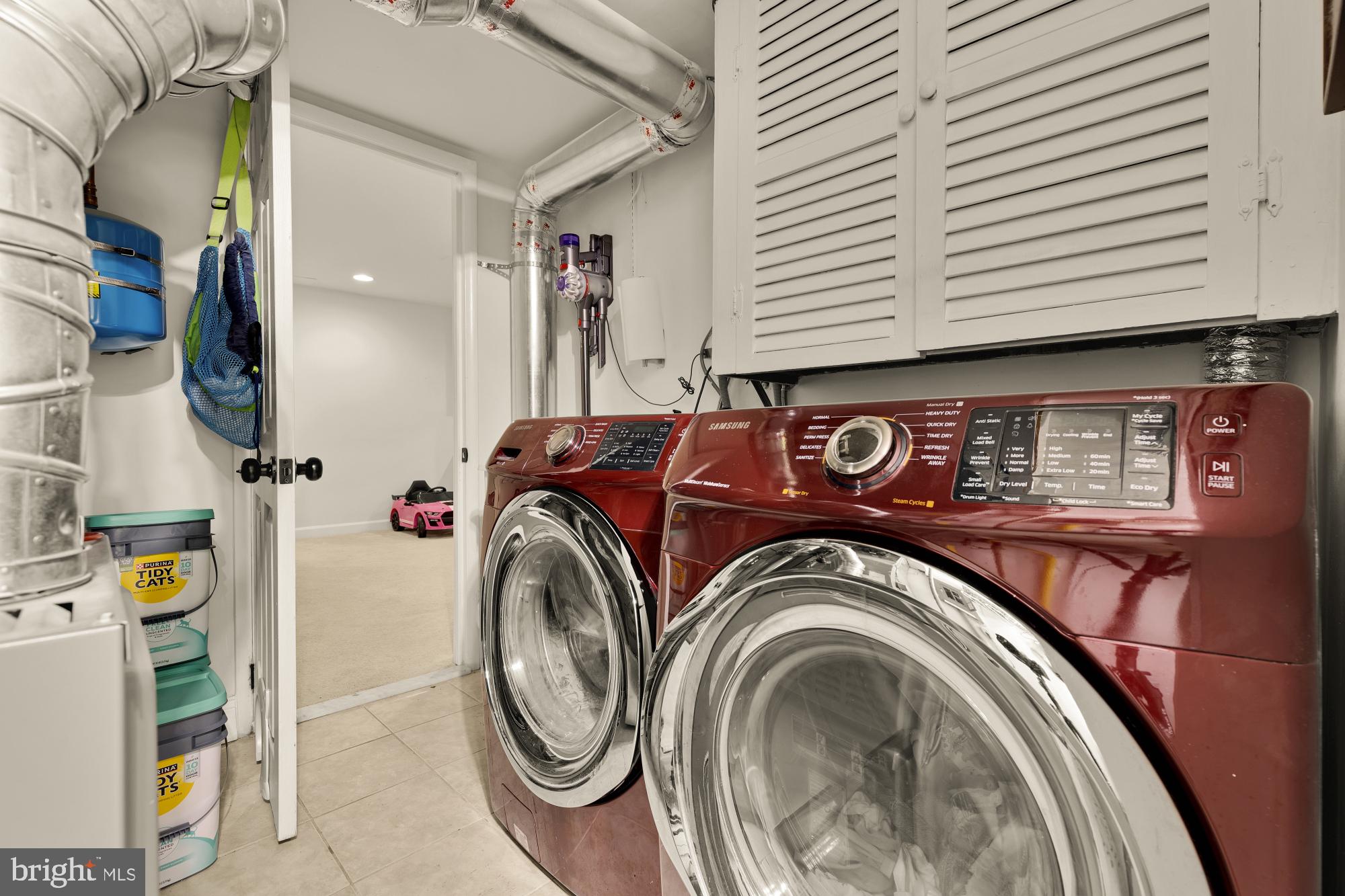 11170 Forest Edge Drive Reston, VA 20190 - Photo 32 of 40 Updated laundry