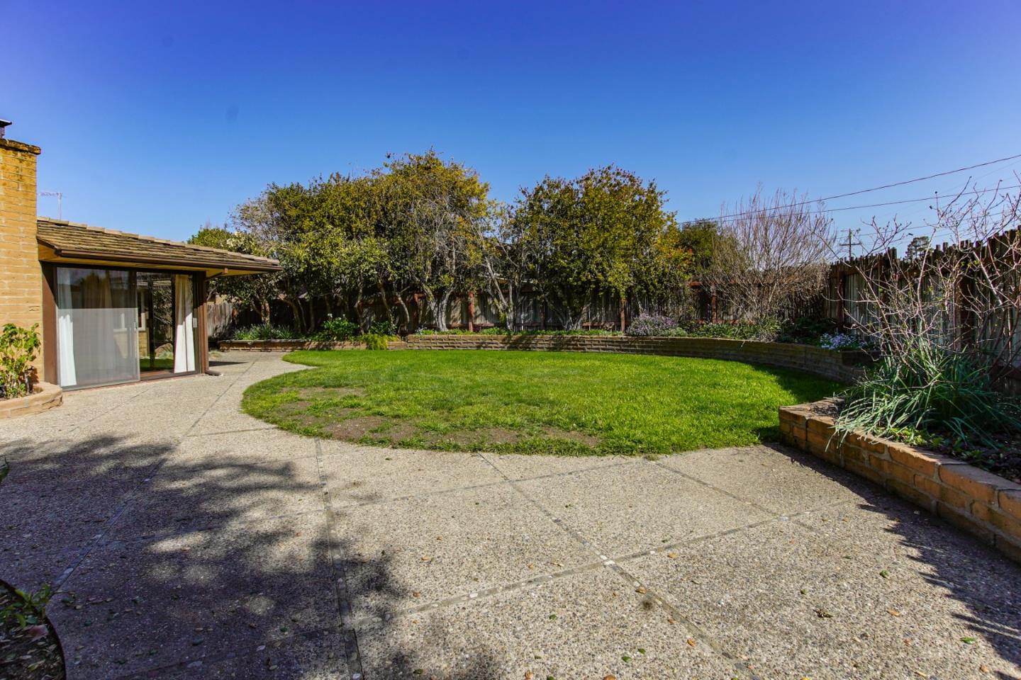 1521 Cienega Road Hollister, CA 95023 - Photo 46 of 56 a view of a volley ball court