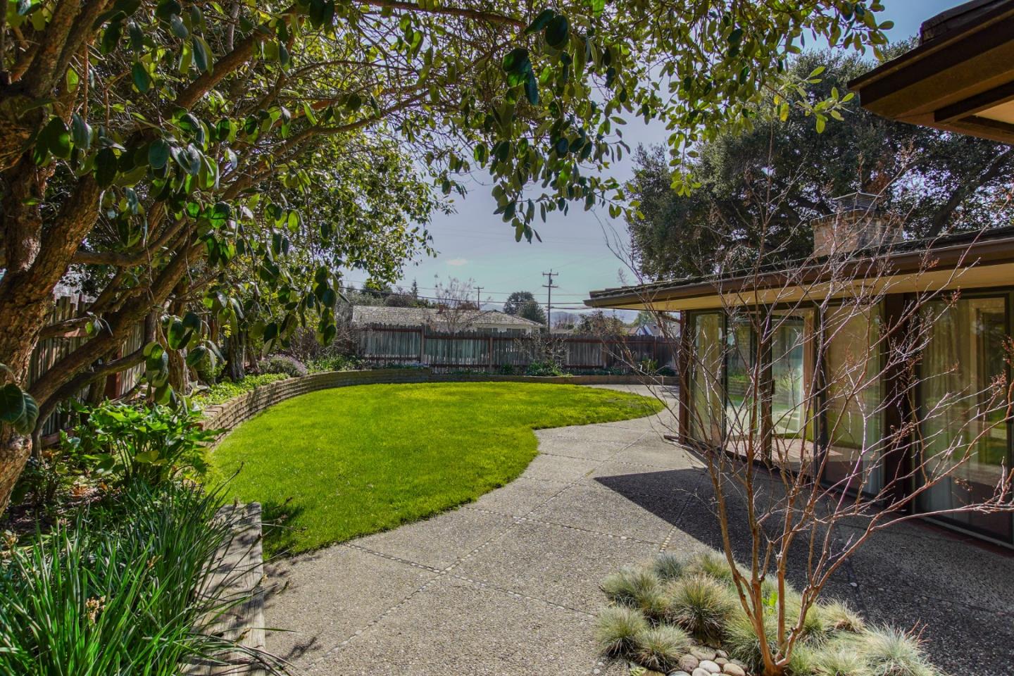1521 Cienega Road Hollister, CA 95023 - Photo 50 of 56 a view of a backyard with a garden