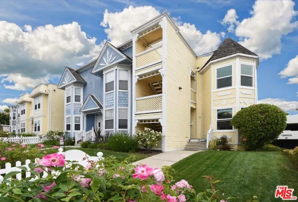 $7,650 | 100 Monterey Boulevard, Hermosa Beach, CA 90254