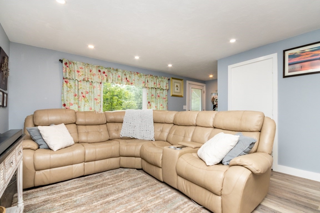 22 North Street, Unit 22 Mansfield, MA 02048 - Photo 13 of 27 Gallery Image 13