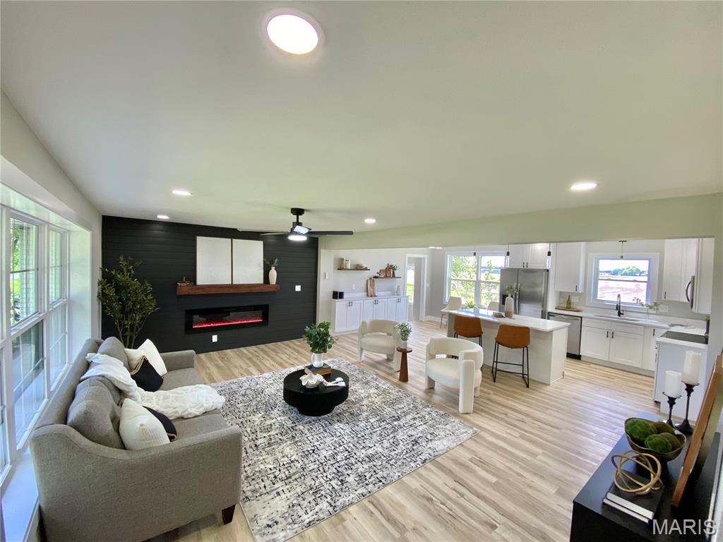 13102 Trestle Road Highland, IL 62249 - Photo 4 of 48