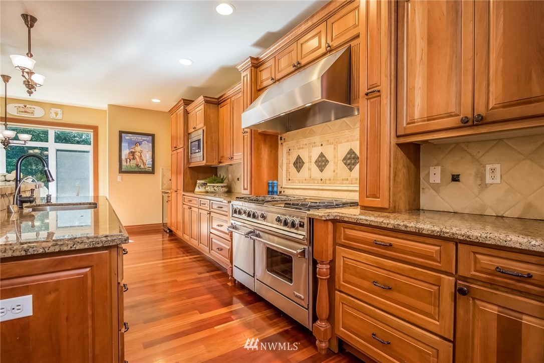 19541 183rd Way Southeast Renton, WA 98058 - Photo 12 of 25 Gallery Image 12