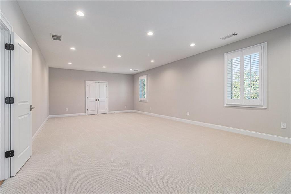 1094 Wimberly Road Northeast Brookhaven, GA 30319 - Photo 22 of 44