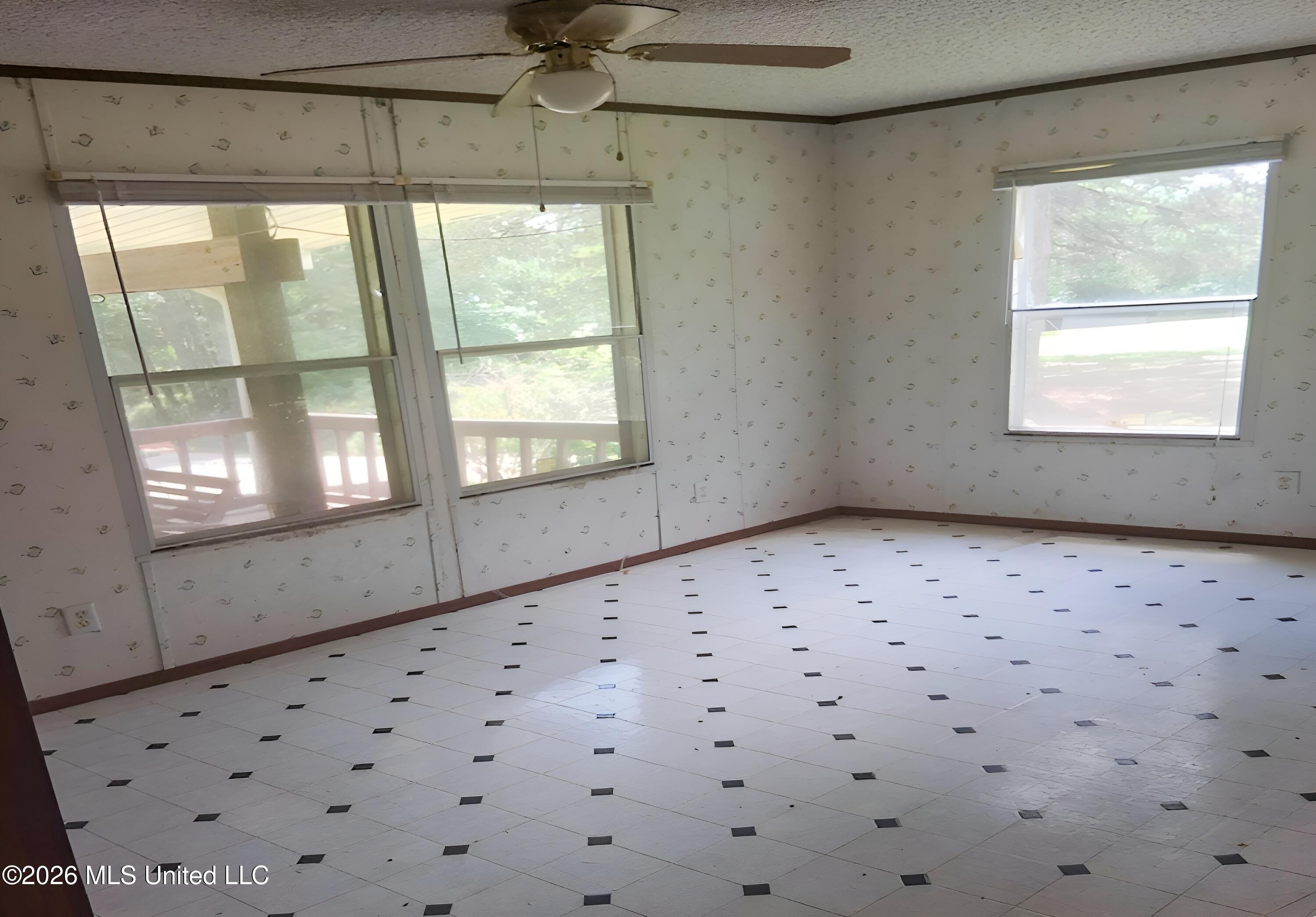 323 Pine Road Carthage, MS 39051 - Photo 6 of 16 Picture71