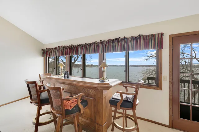 $800,000 | 2680 South Shore Drive, Prior Lake, MN 55372