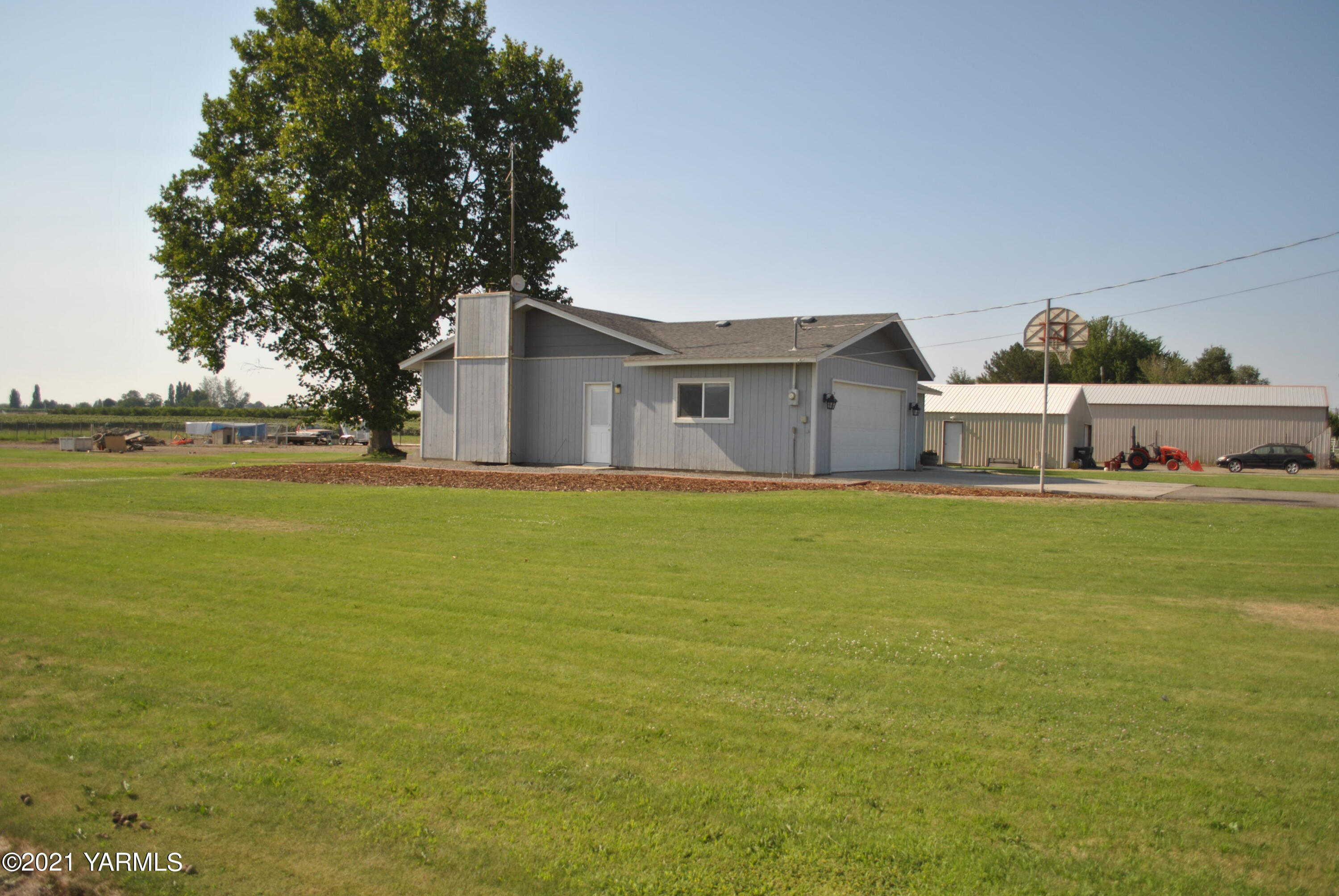 1890 County Line Road Grandview, WA 98930 - Photo 12 of 19 DSC_4074