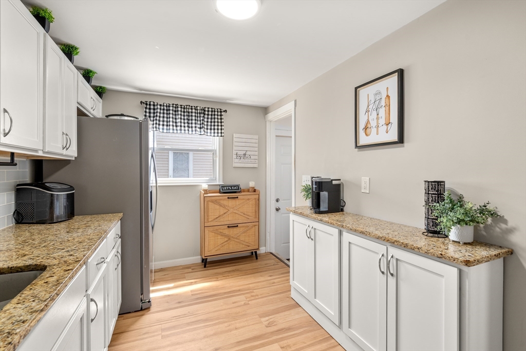68 San Miguel Street Springfield, MA 01104 - Photo 6 of 30