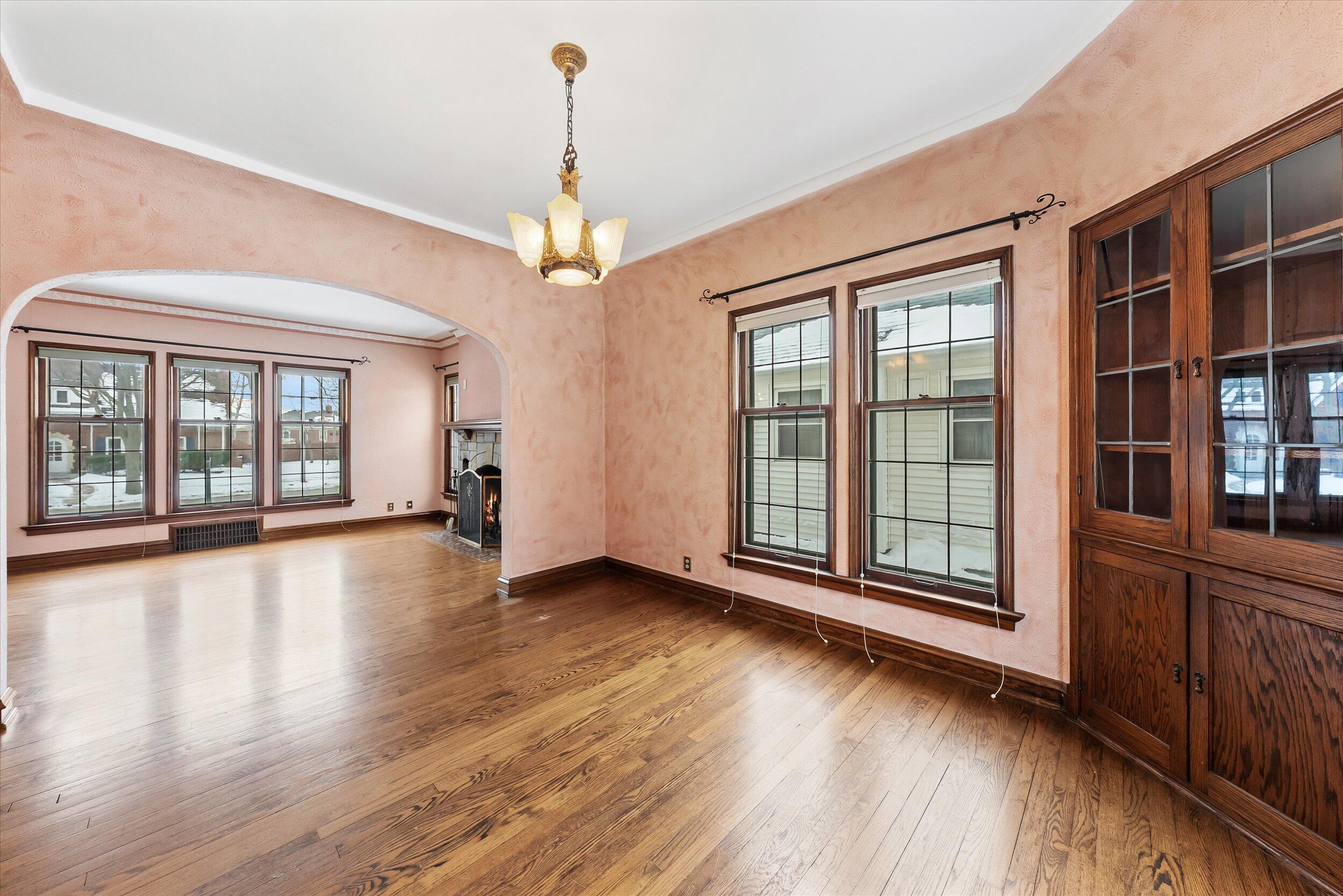 402 North 74th Street Milwaukee, WI 53213 - Photo 10 of 54 Dining Room