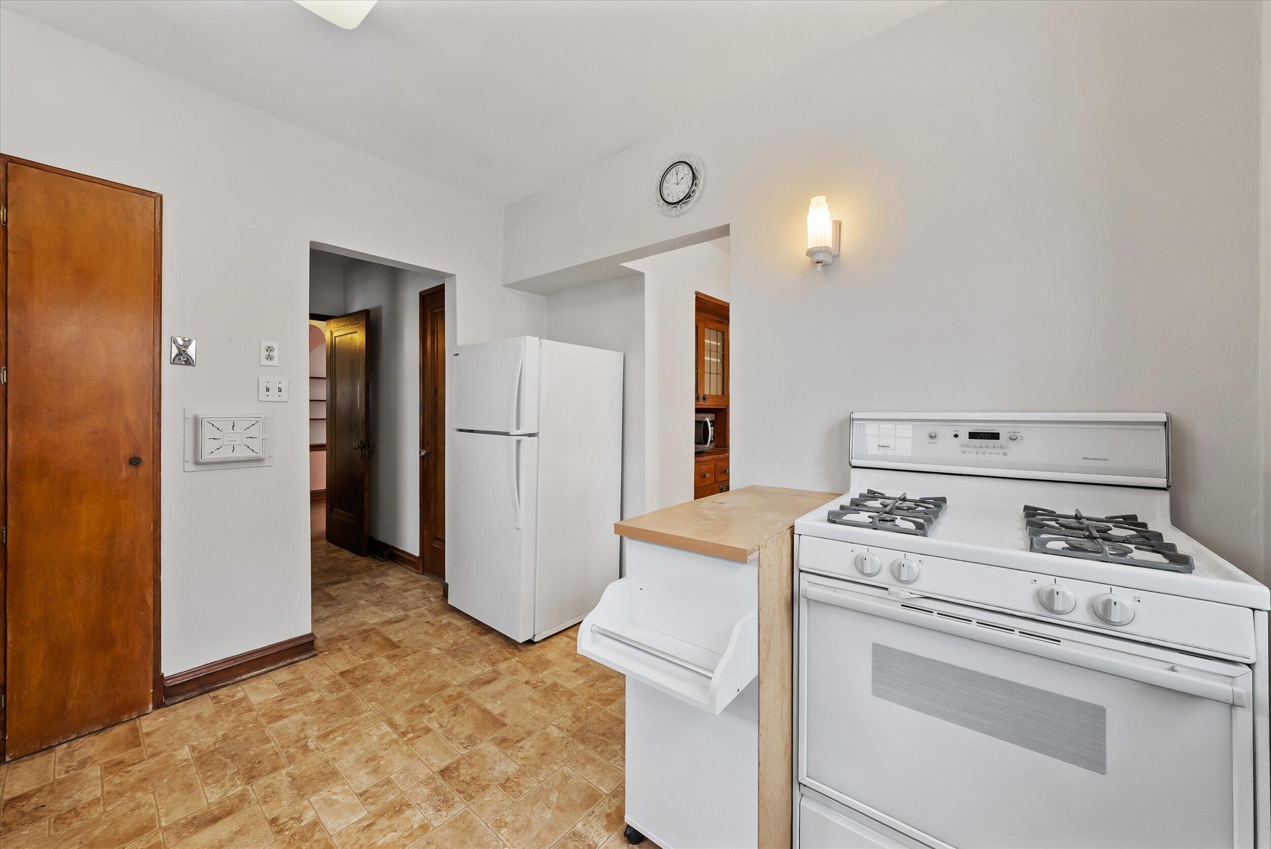402 North 74th Street Milwaukee, WI 53213 - Photo 13 of 54 Kitchen