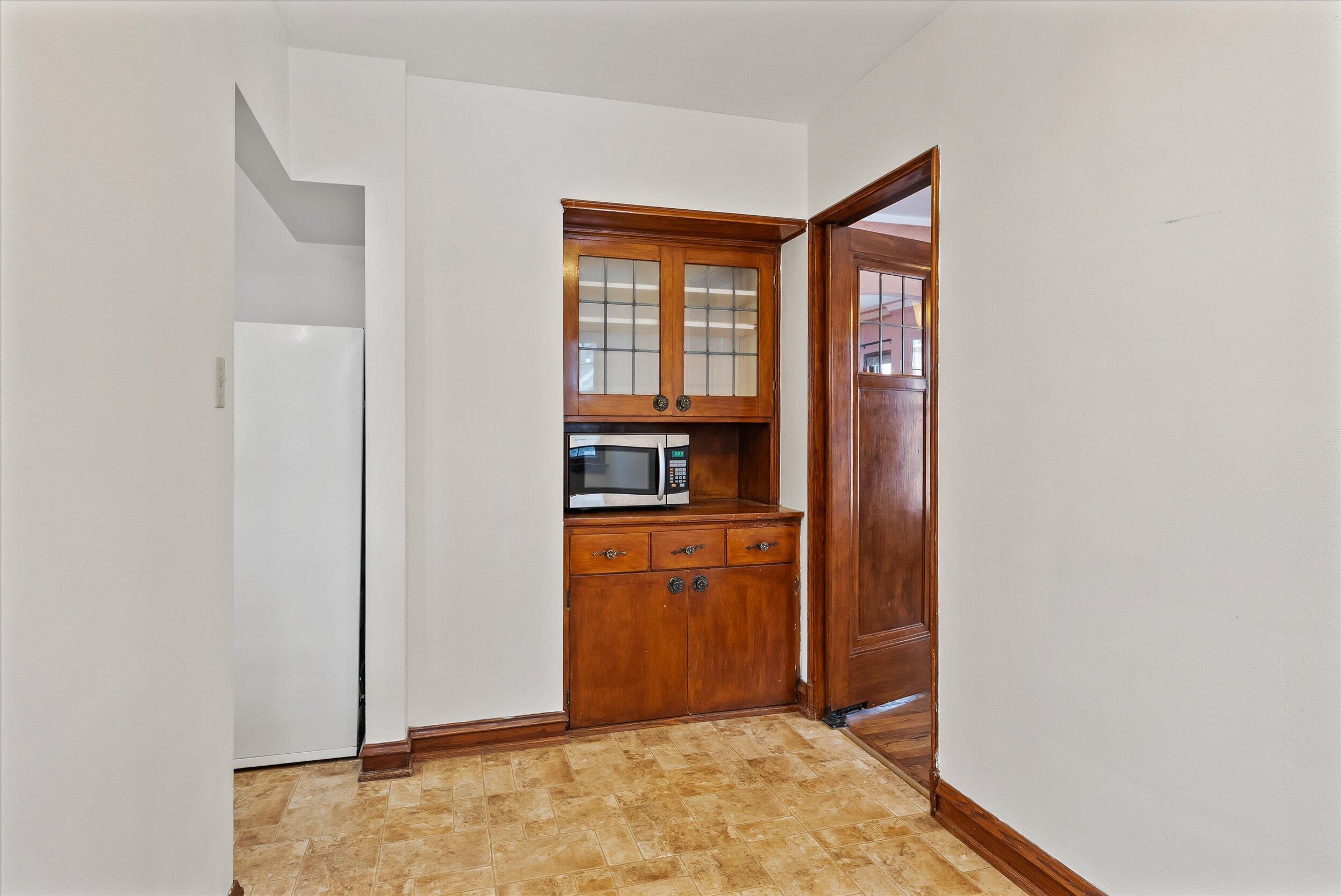 402 North 74th Street Milwaukee, WI 53213 - Photo 17 of 54 Kitchen