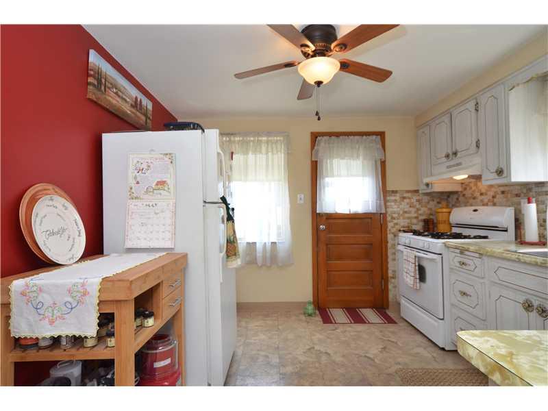 100 Ann Street McKees Rocks, PA 15136 - Photo 13 of 25 Kitchen.