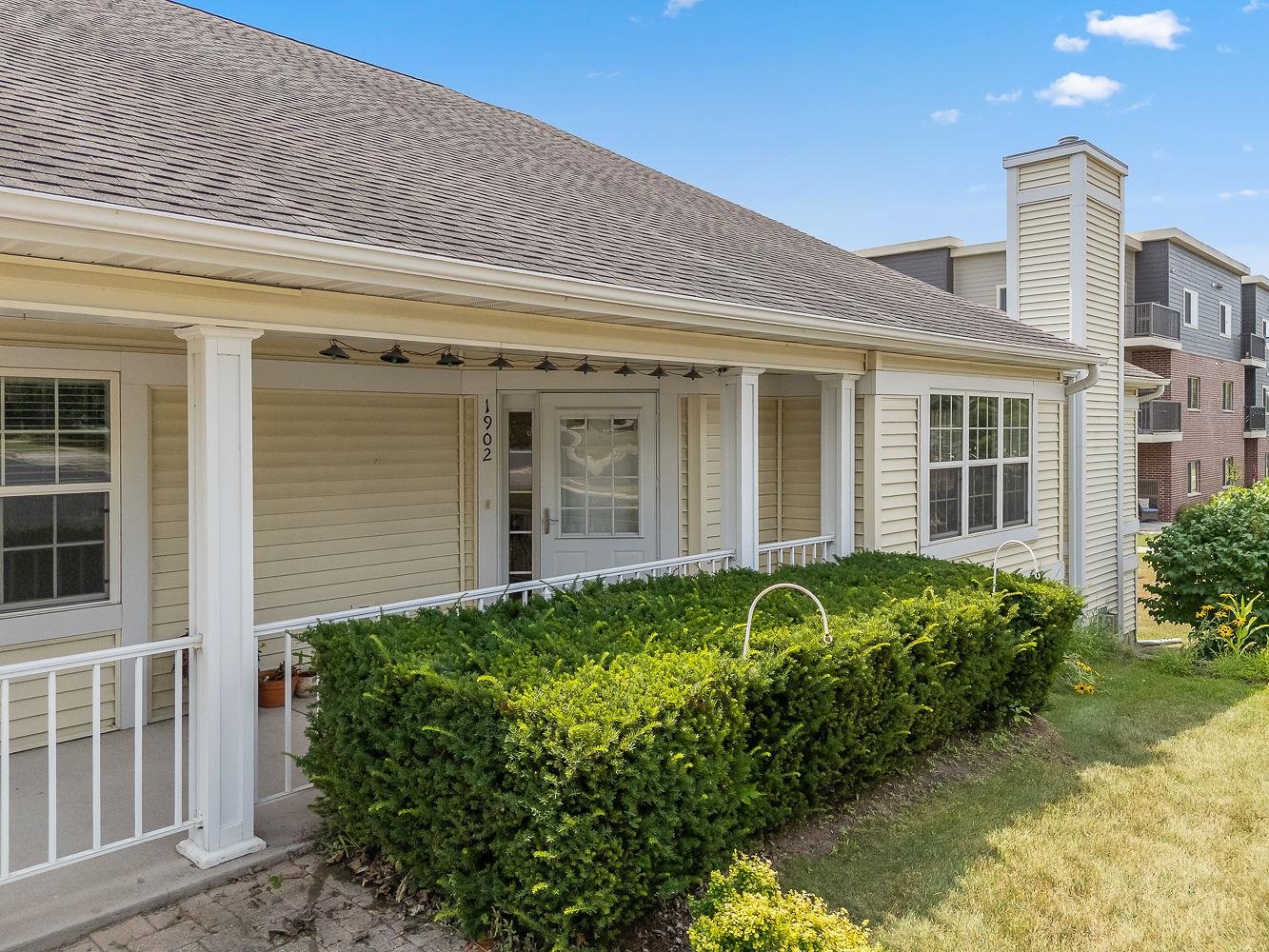 1902 Huntington Park Drive, Unit 1902 Reedsburg, WI 53959 - Photo 3 of 55