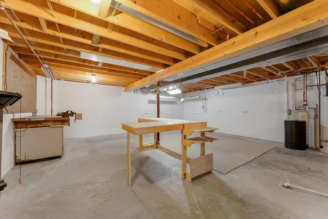 $350,000 | 1902 Huntington Park Drive, Unit 1902, Reedsburg, WI 53959