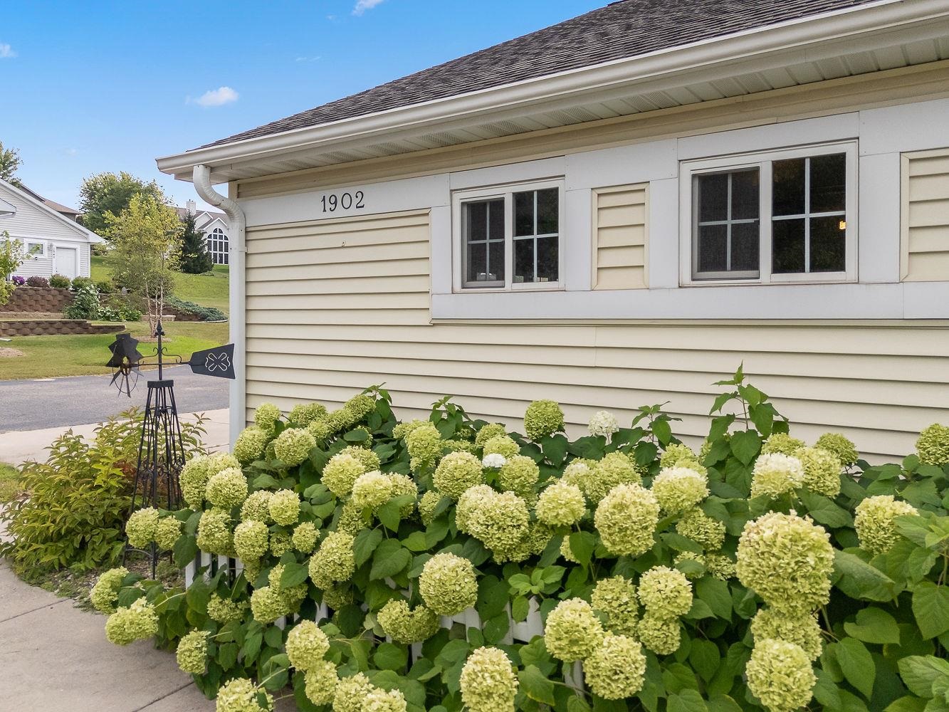 1902 Huntington Park Drive, Unit 1902 Reedsburg, WI 53959 - Photo 5 of 55