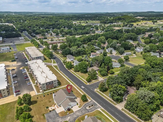 $350,000 | 1902 Huntington Park Drive, Unit 1902, Reedsburg, WI 53959