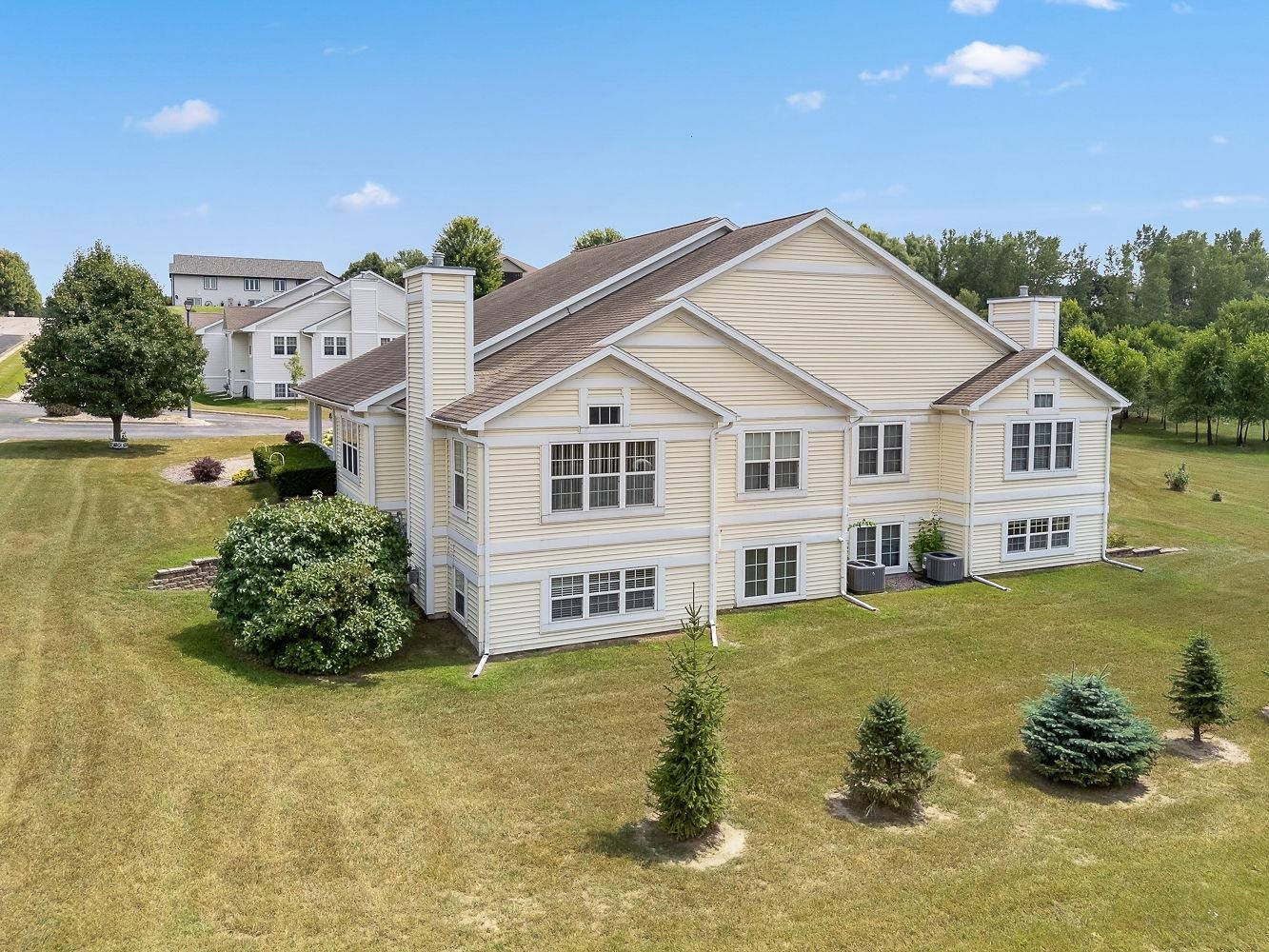 1902 Huntington Park Drive, Unit 1902 Reedsburg, WI 53959 - Photo 8 of 55