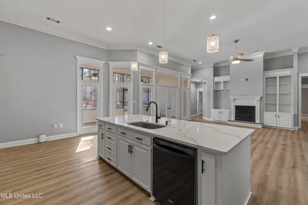 $739,900 | 49 Canebrake Boulevard, Hattiesburg, MS 39402