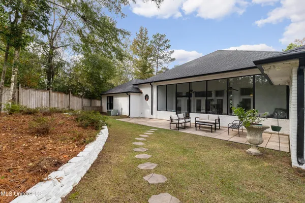 $739,900 | 49 Canebrake Boulevard, Hattiesburg, MS 39402