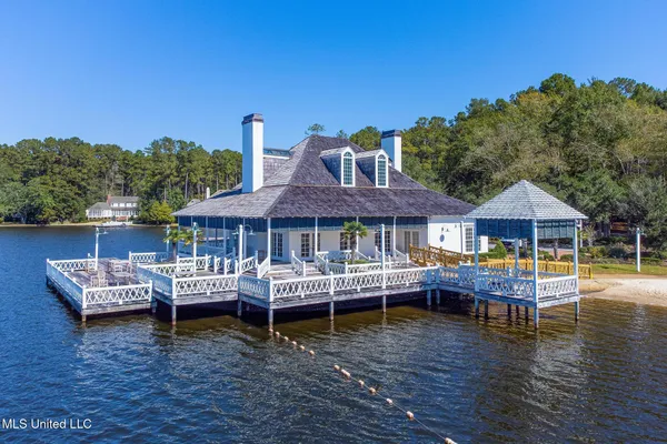 $739,900 | 49 Canebrake Boulevard, Hattiesburg, MS 39402