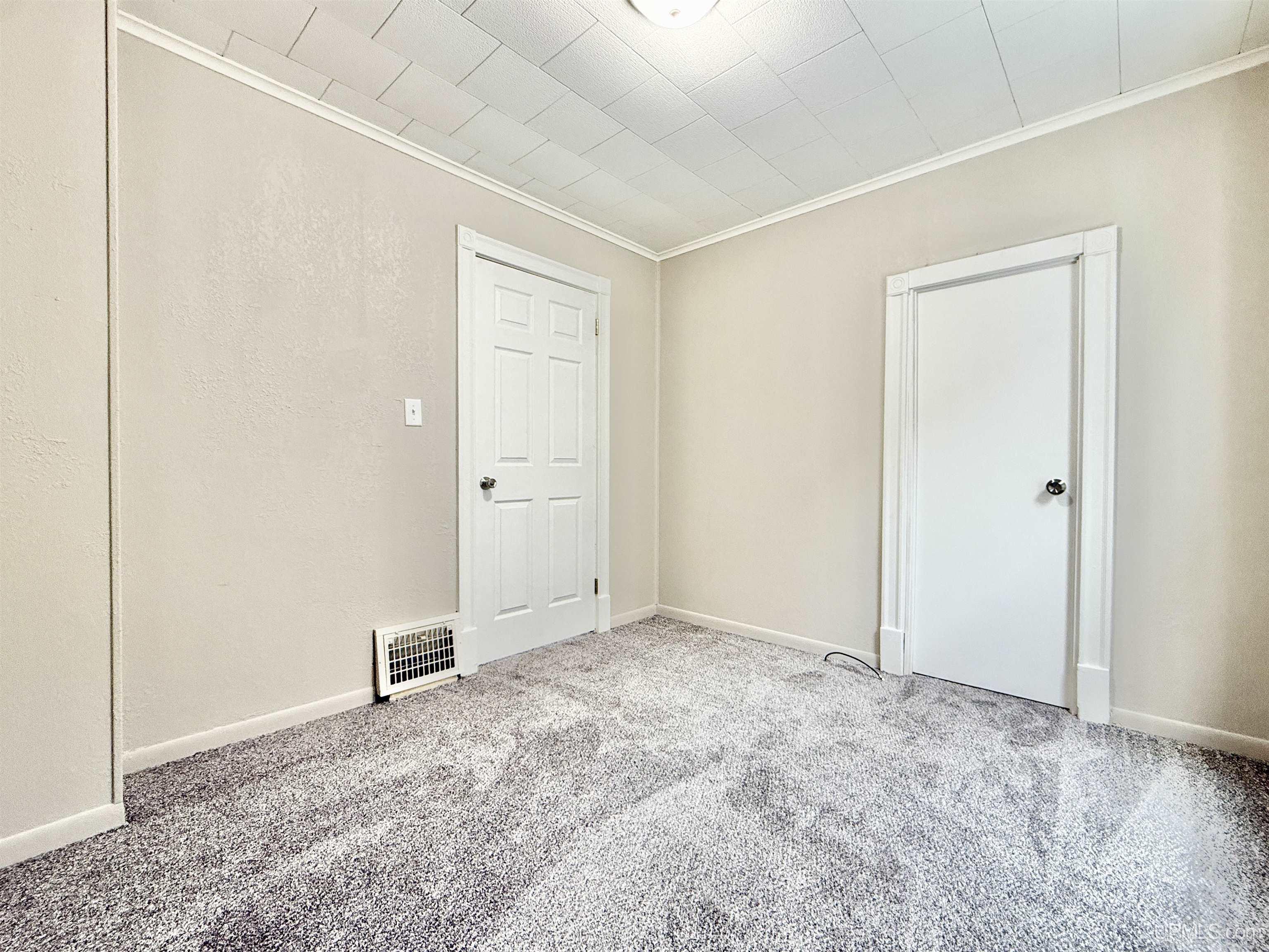 1031 Sheridan Road Escanaba, MI 49829 - Photo 15 of 23