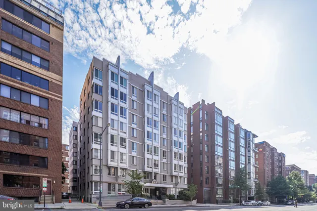 $385,000 | 1225 13th Street Northwest, Unit 306, Washington, DC 20005