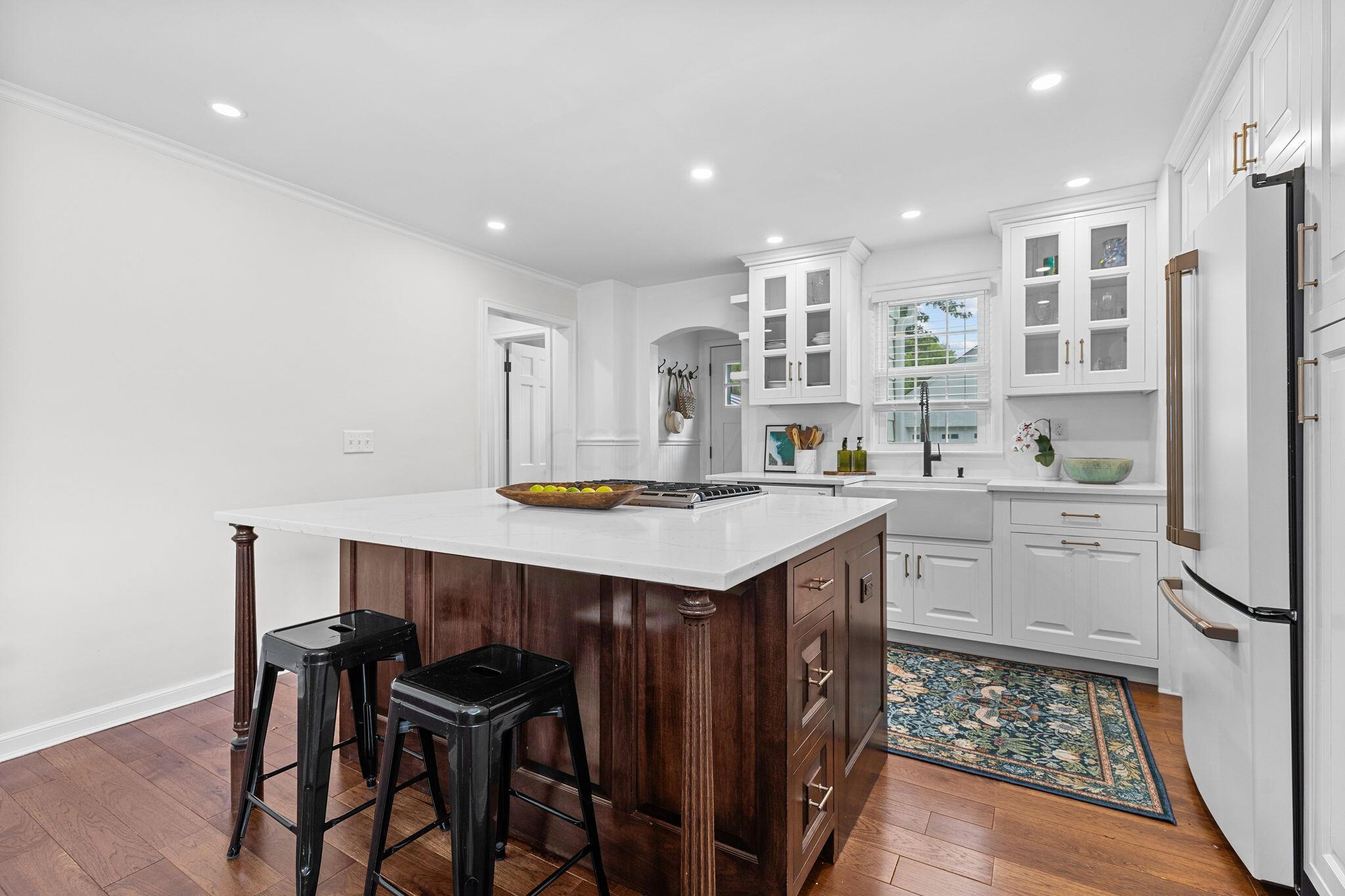 119 Edgevale Road Columbus, OH 43209 - Photo 3 of 47 Kitchen