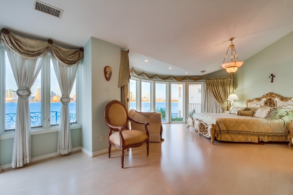 401 1st Street Coronado, CA 92118 - Photo 14 of 21