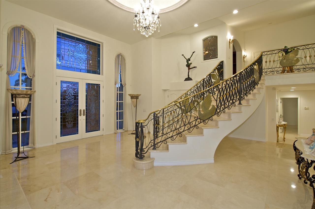 401 1st Street Coronado, CA 92118 - Photo 9 of 21