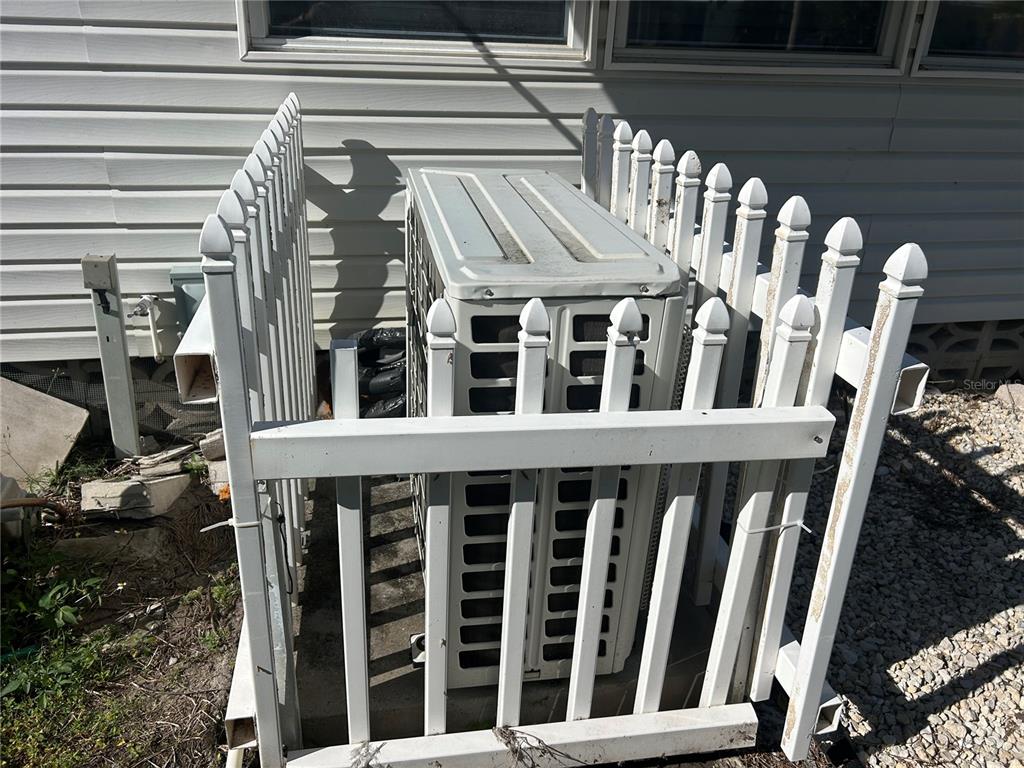 5325 Boca Raton Avenue Sarasota, FL 34234 - Photo 25 of 50 a view of wooden building