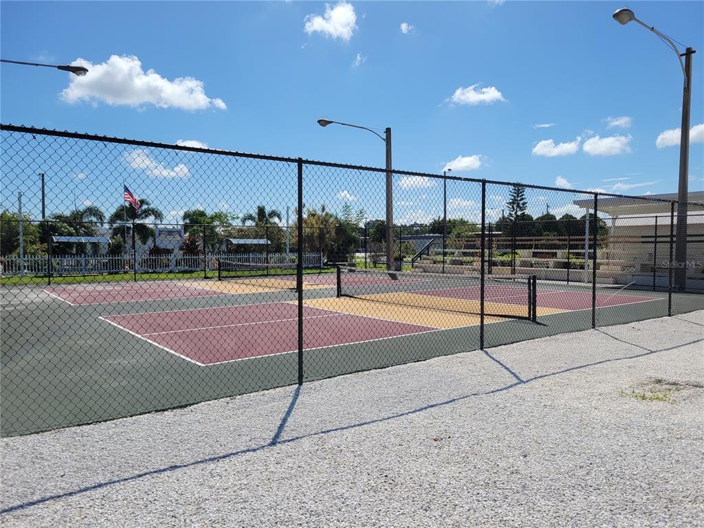 5325 Boca Raton Avenue Sarasota, FL 34234 - Photo 41 of 50 a view of a indoor basketball court