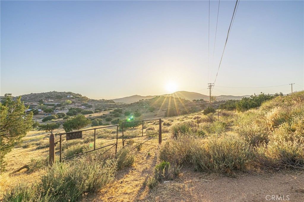 6780 Hubbard Road Acton, CA 93510 - Photo 21 of 36 a view of an ocean with a mountain