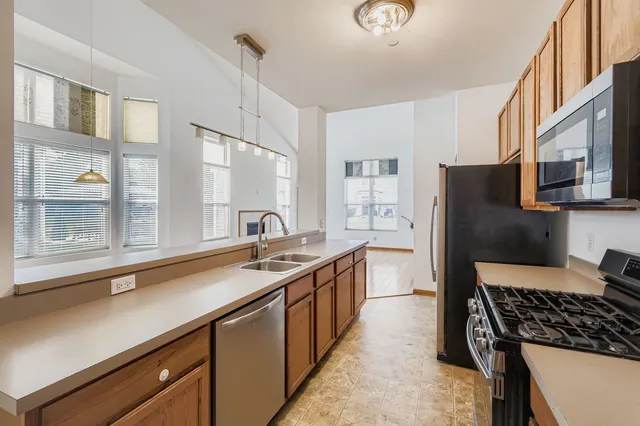 $299,500 | 4579 Half Moon Drive, Unit A, Yorkville, IL 60560