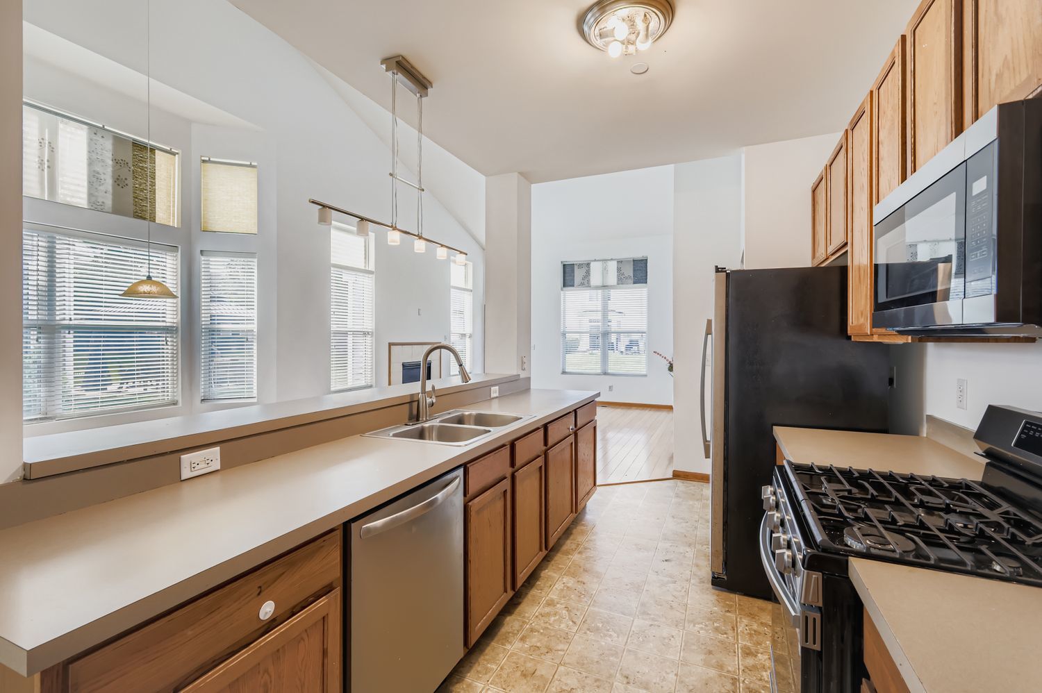 4579 Half Moon Drive, Unit A Yorkville, IL 60560 - Photo 12 of 34