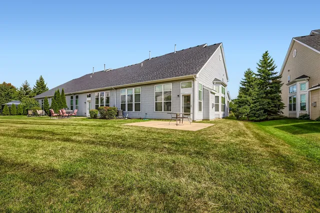 $299,500 | 4579 Half Moon Drive, Unit A, Yorkville, IL 60560