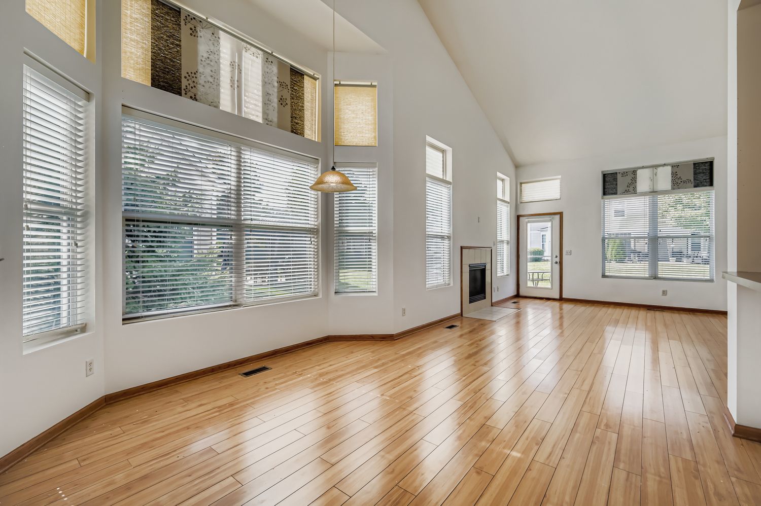 4579 Half Moon Drive, Unit A Yorkville, IL 60560 - Photo 8 of 34