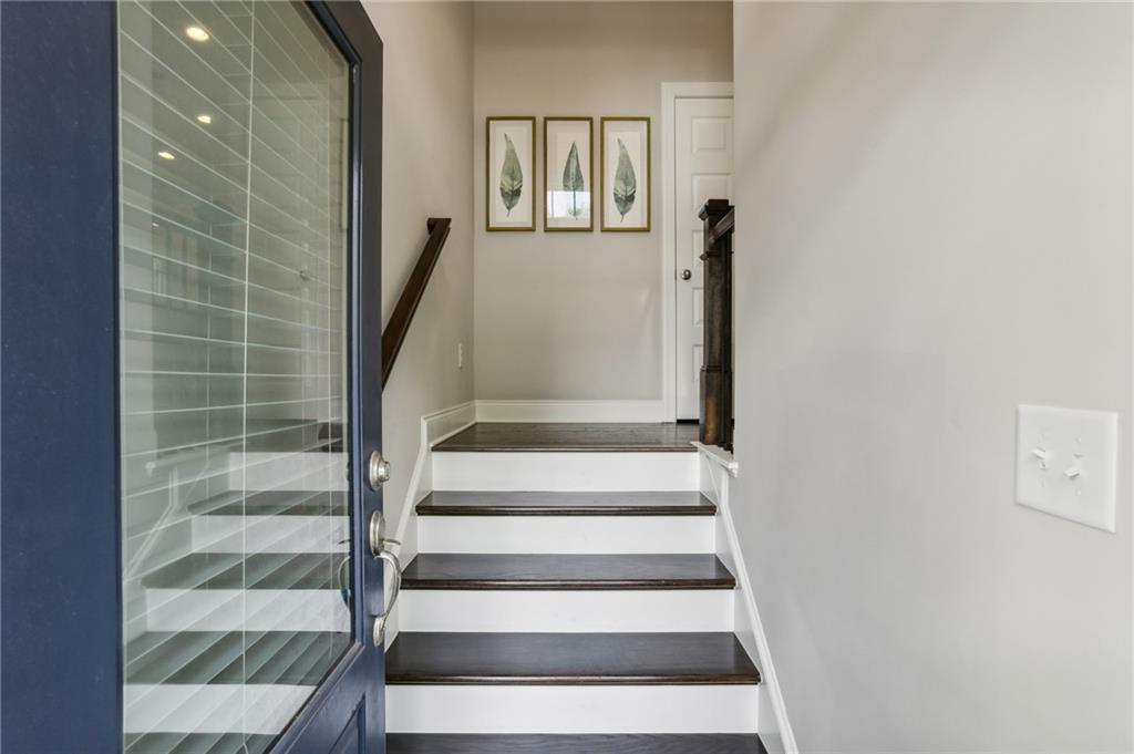 2032 Manchester Street Northeast Atlanta, GA 30324 - Photo 5 of 47