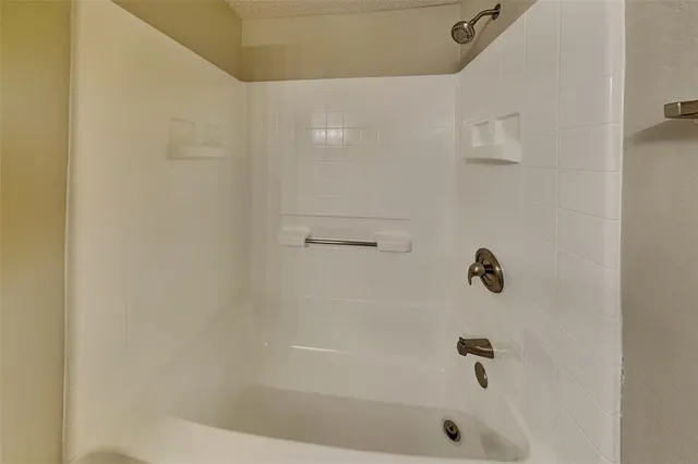 $2,075 | 909 Comiskey Court, Saginaw, TX 76179