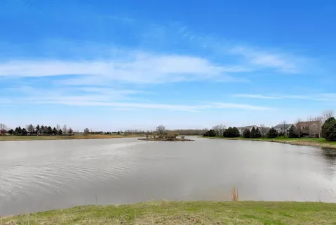 $274,900 | 1276 Shamrock Lane, Pingree Grove, IL 60140