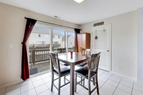 $274,900 | 1276 Shamrock Lane, Pingree Grove, IL 60140