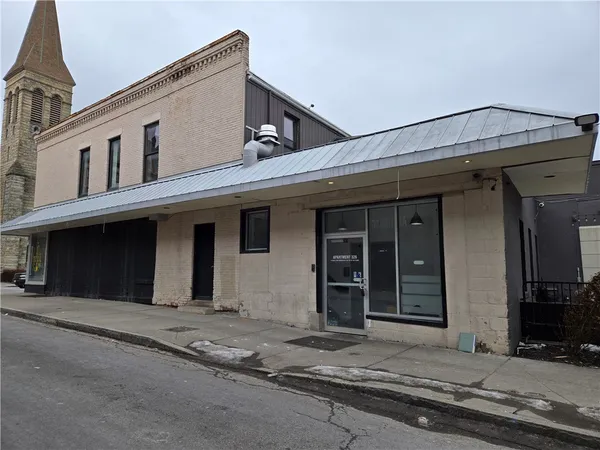 $2,200 | 320 East Avenue, Unit 200, Rochester, NY 14607