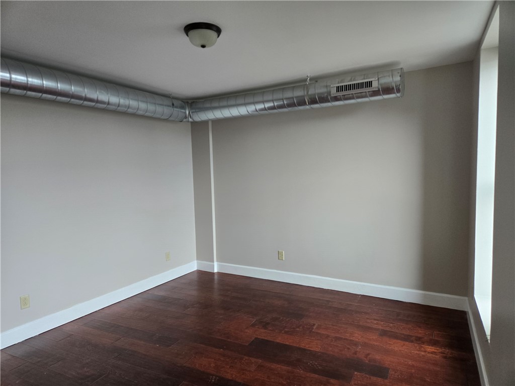 320 East Avenue, Unit 200 Rochester, NY 14607 - Photo 23 of 27