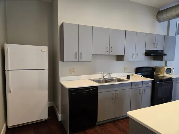 $2,200 | 320 East Avenue, Unit 200, Rochester, NY 14607