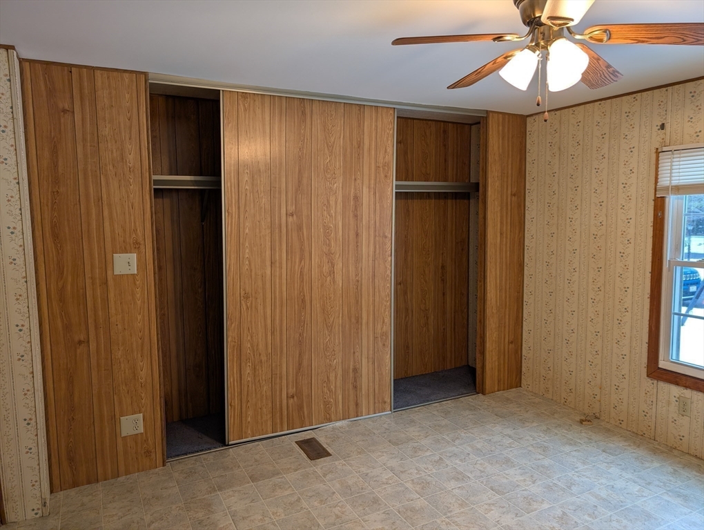 53 Earl Athol, MA 01331 - Photo 9 of 18