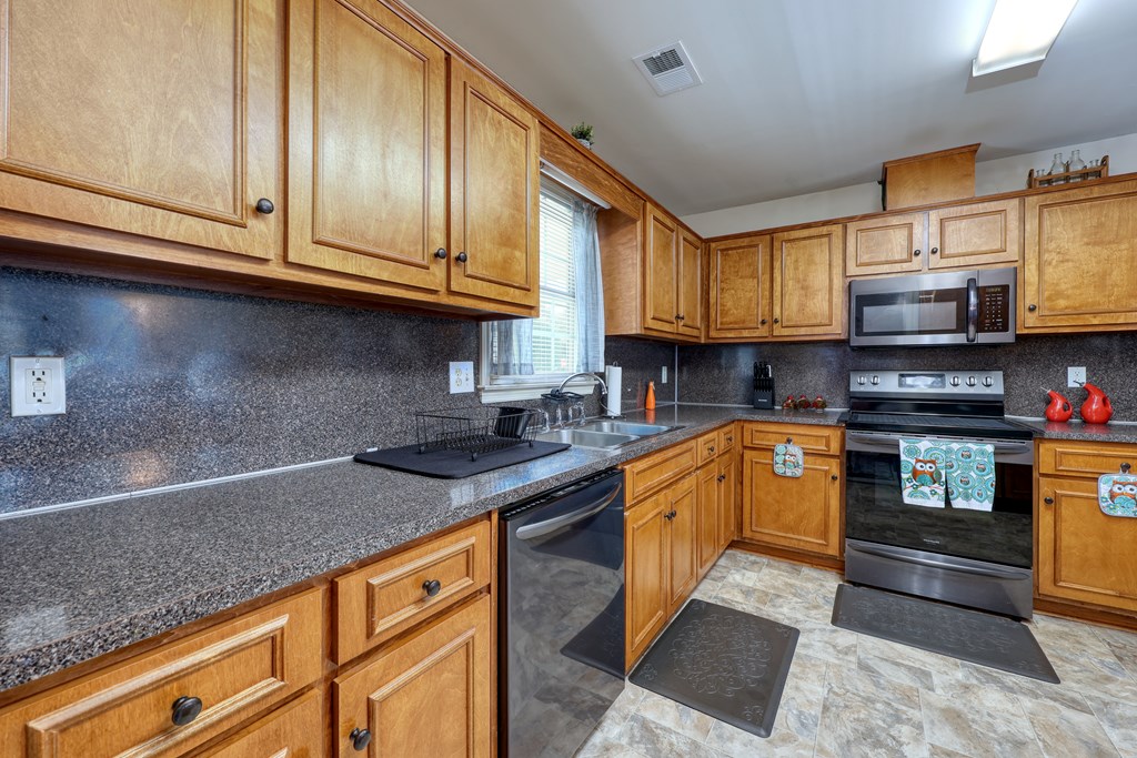 51 McLendon Road Fort Mitchell, AL 36856 - Photo 13 of 34
